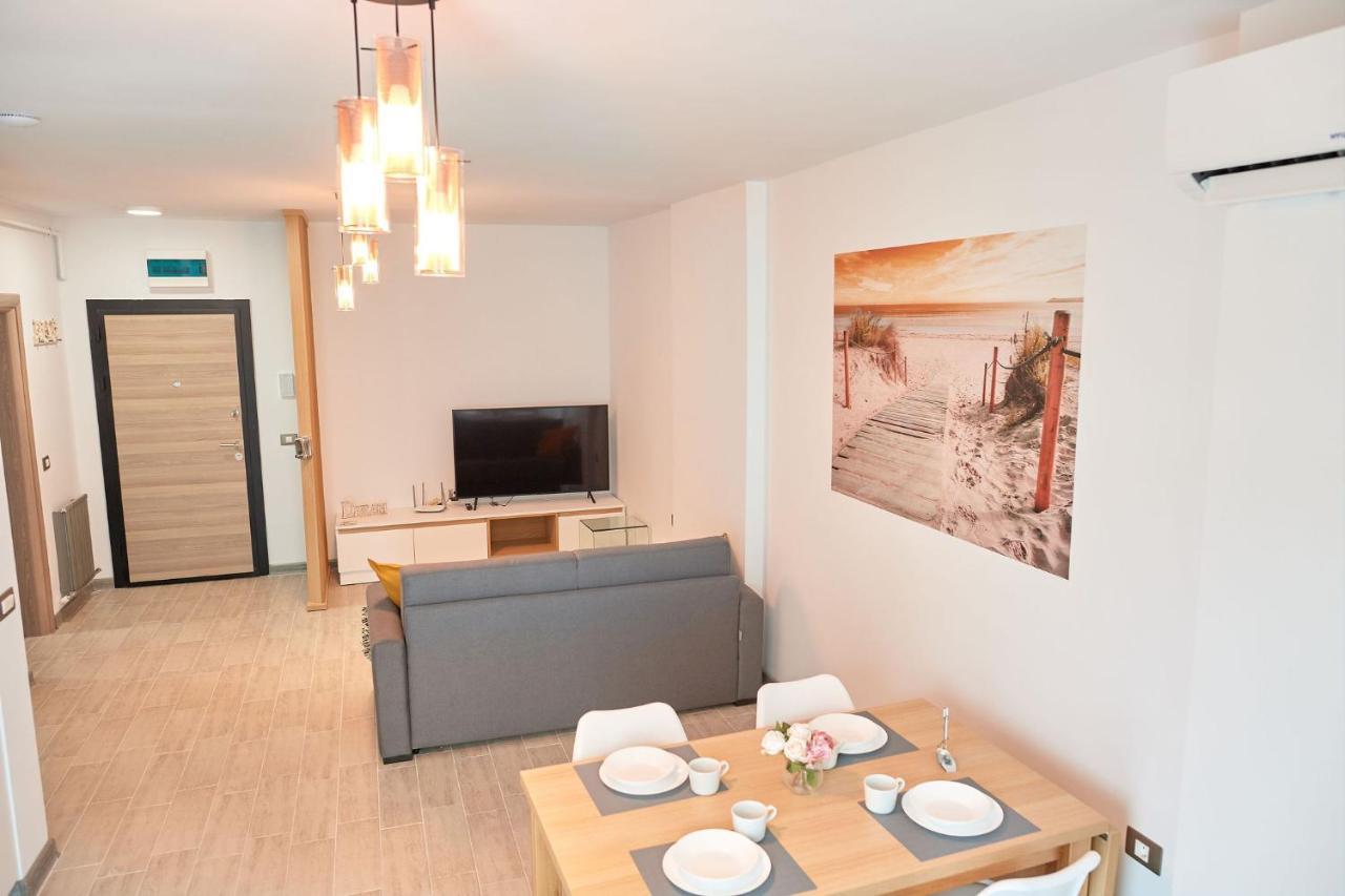 Opal Luxury Apartment 109 Spa N Pool Beach Resort Năvodari Exteriör bild